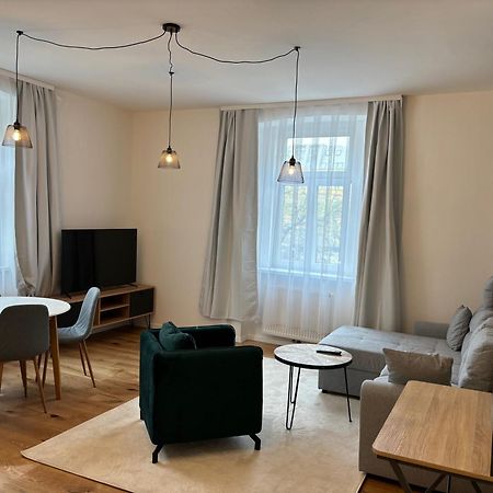 Altbauwohnung Mit Charme - Selbst Check In - Queensize Bett ウィーン エクステリア 写真