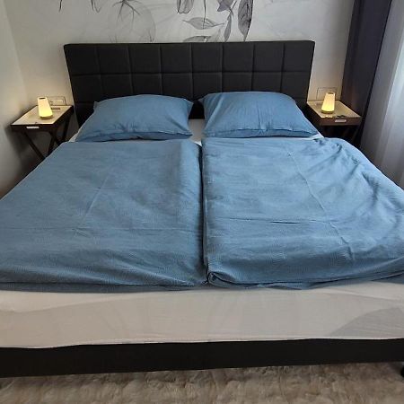 Altbauwohnung Mit Charme - Selbst Check In - Queensize Bett ウィーン エクステリア 写真